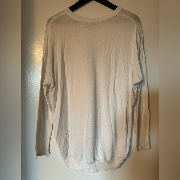 aritzia sweater - Picture 3 of 3